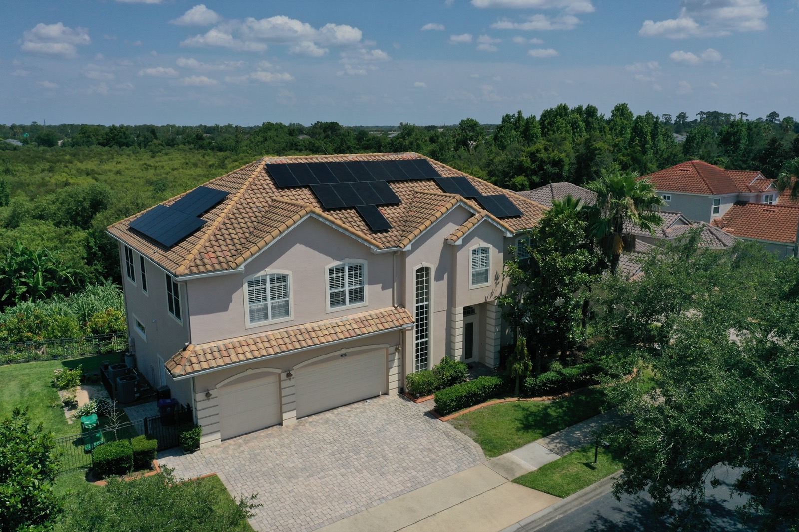 Florida home with solid-black rooftop solar panels